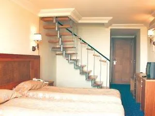 Villa Side Hotel מלון